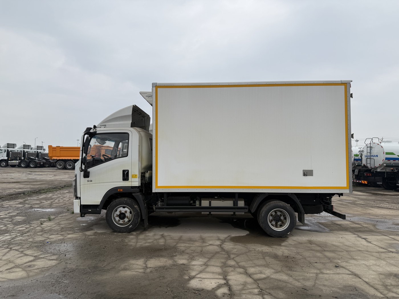 HOWO 4×2 Reefer Truck
